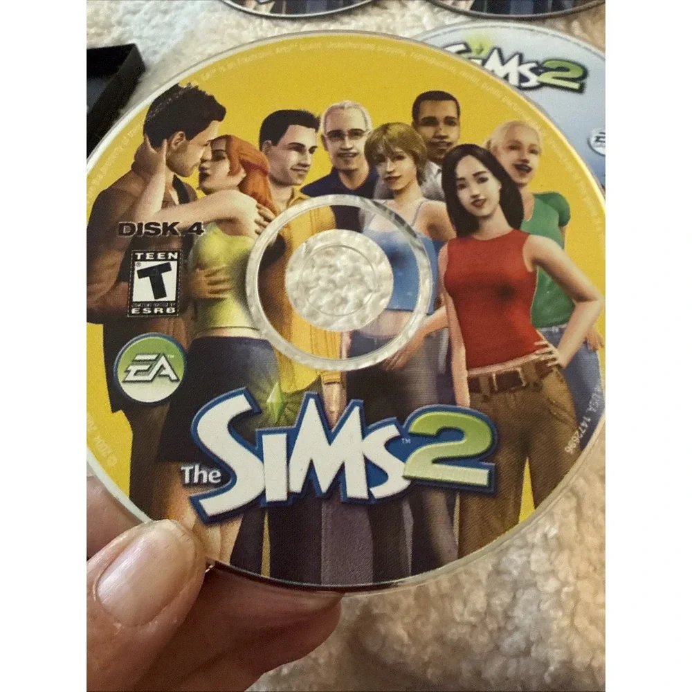The Sims 2 (PC, 2004 - 5 Discs) Complete No Manual Pre Owned Case Needs Work